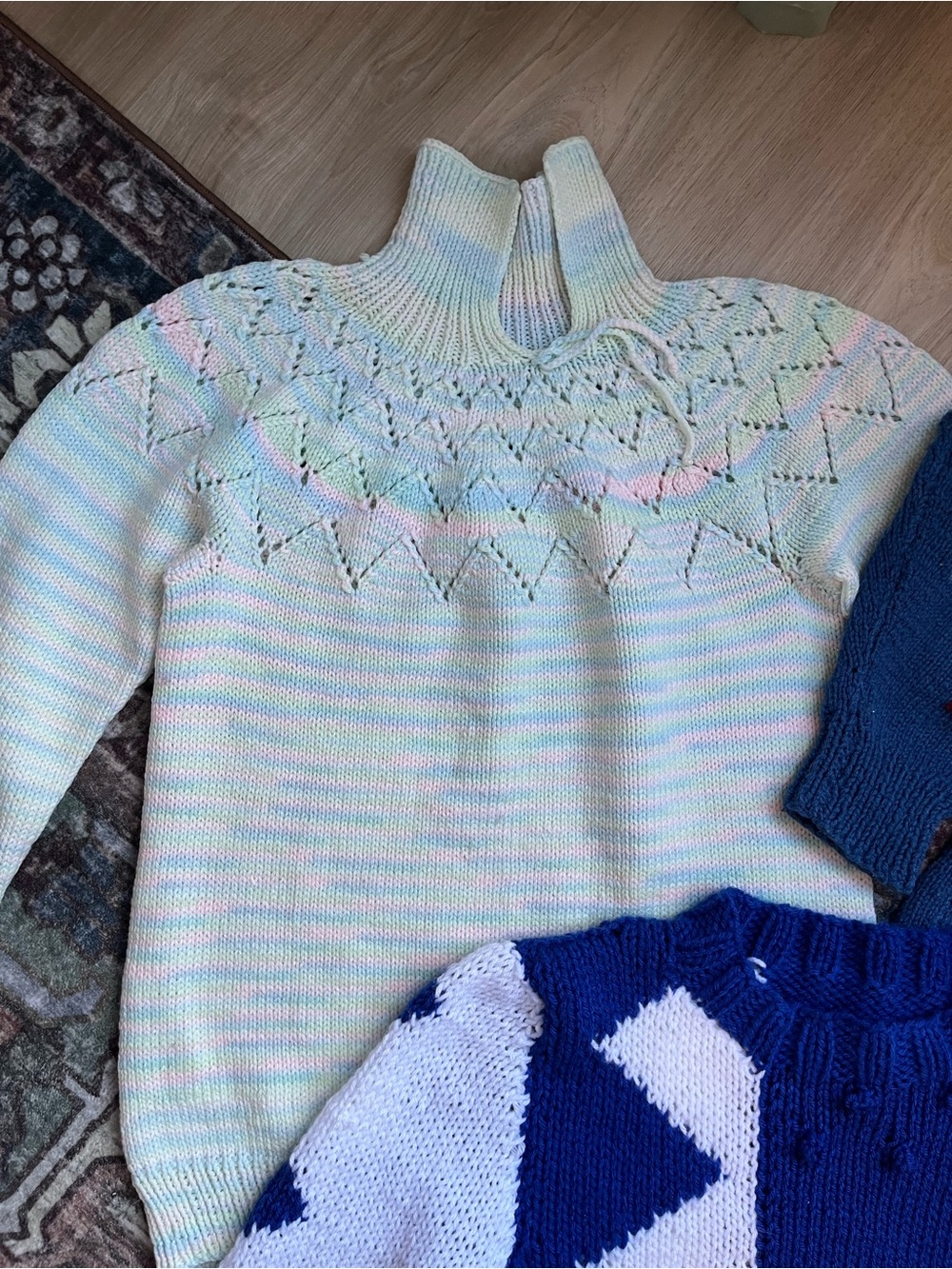 Bundle of Vintage Women’s Blue and Cream Knit Sweaters - Cozy Winter Styles M - Picture 2 of 7